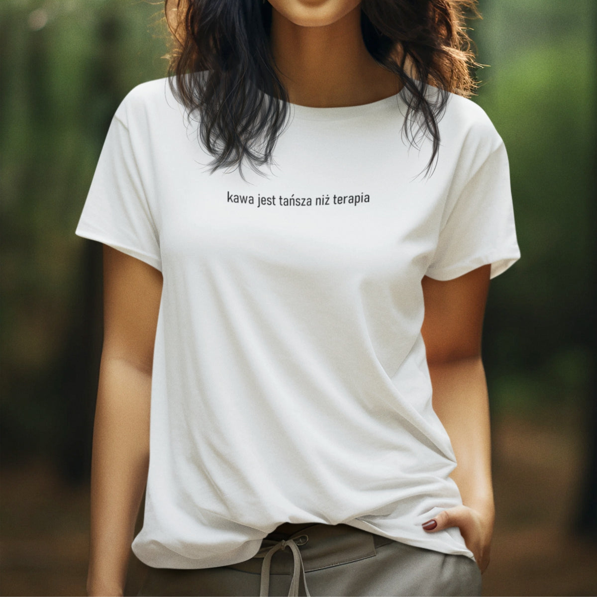 Biały UNISEX T-shirt "Kawa jest tańsza niż terapia"