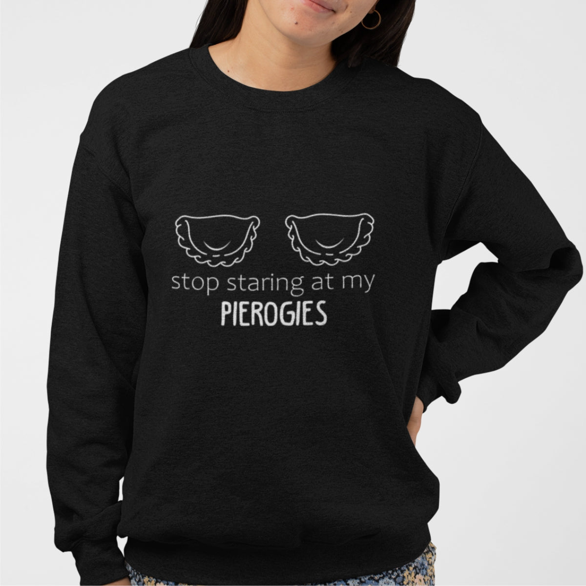 Bluza UNISEX czarna "Stop staring at my pierogies"