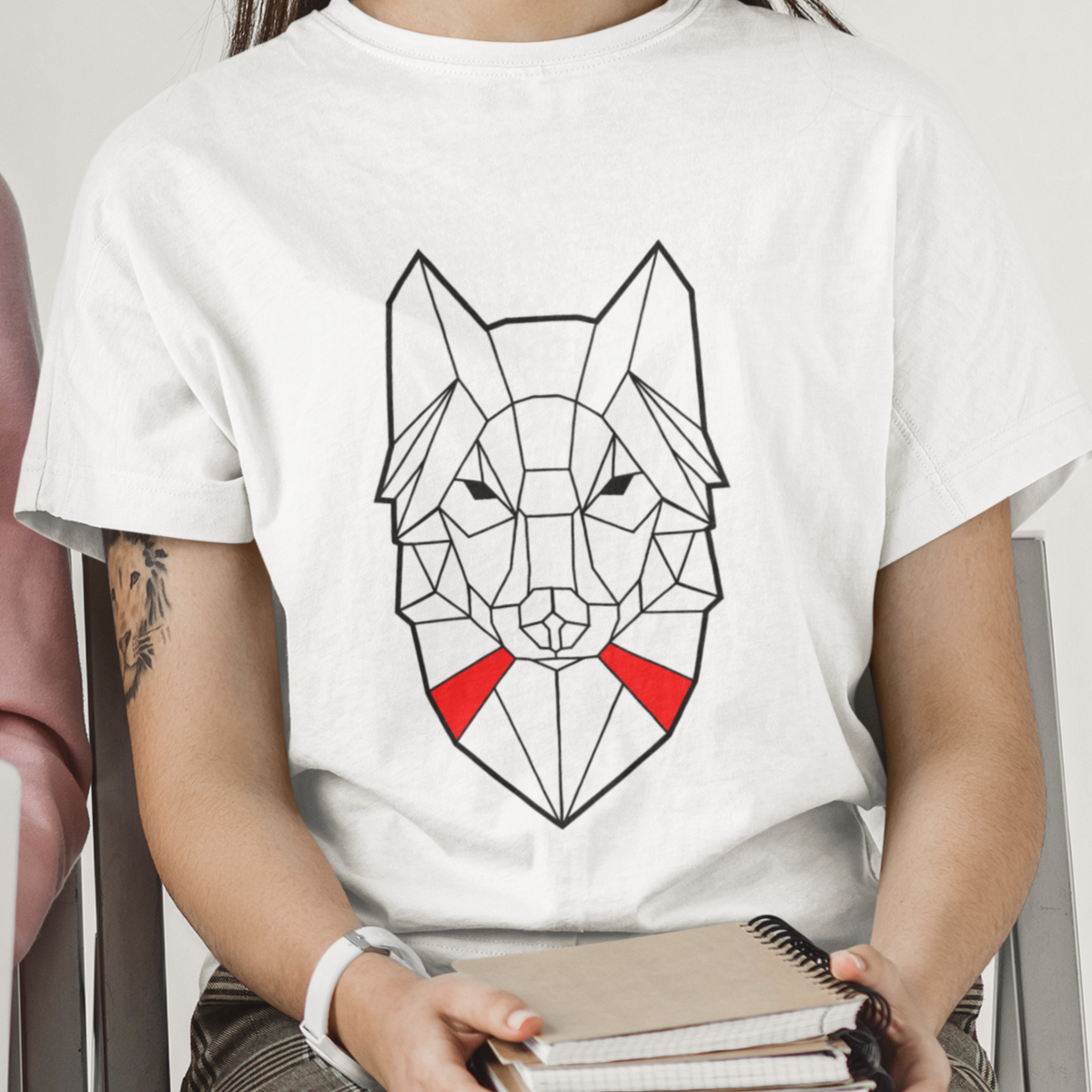 Biały T-shirt polski geometryczny wilk